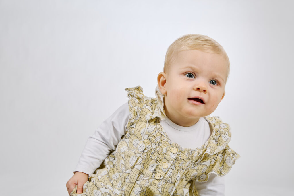 lapsikuvaus-turku-edullinen-perhekuvaus-valokuvaaja-linnankatu