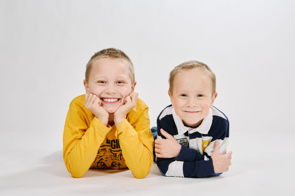 lapsikuvaus-turku-edullinen-perhekuvaus-valokuvaaja-linnankatu